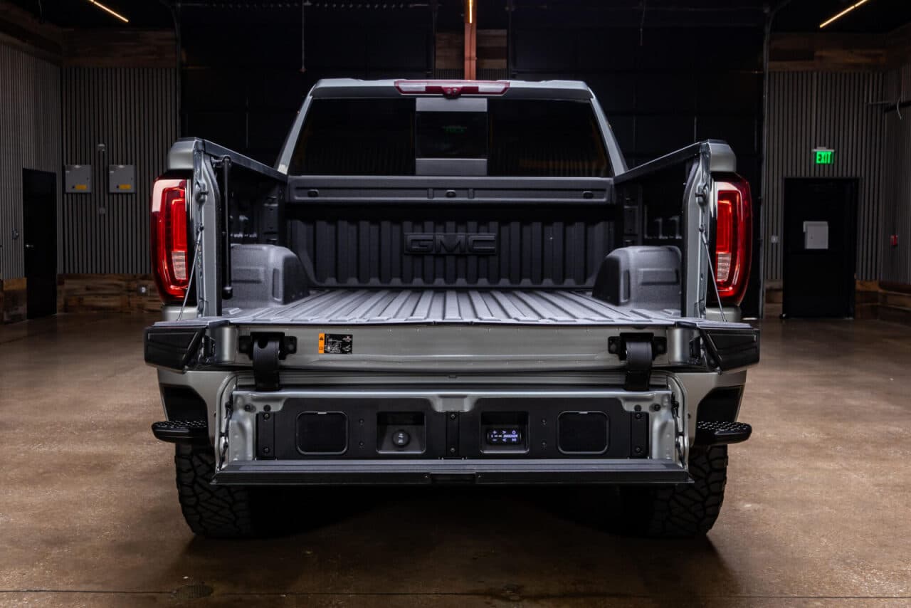 2025 GMC Sierra 1500 Denali Ultimate — photo 7 of 40