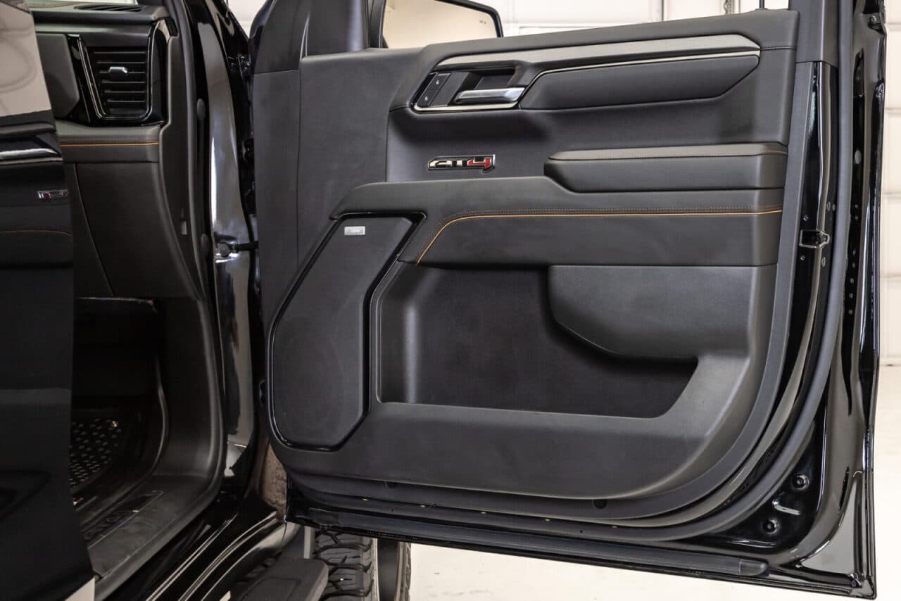 2024 GMC Sierra 1500 AT4 — photo 36 of 40
