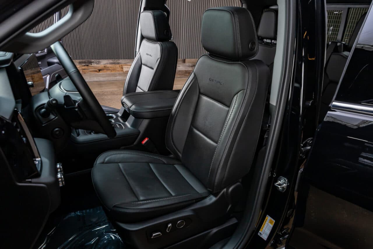 2026 GMC Sierra 1500 Denali — photo 26 of 38