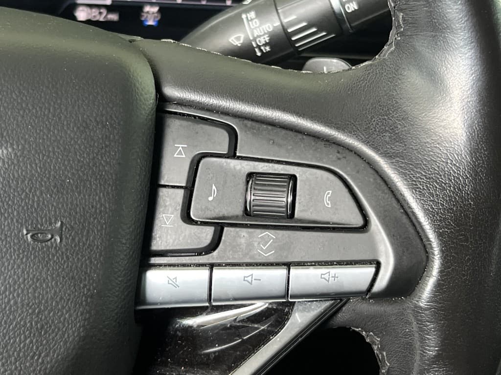 2021 Cadillac Escalade Sport — photo 14 of 27