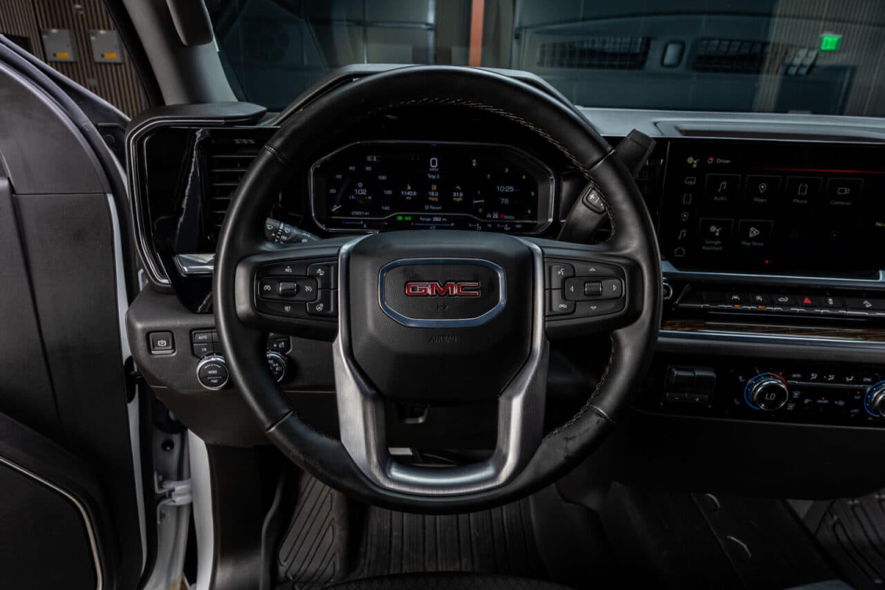 2024 GMC Sierra 1500 Elevation — photo 13 of 35