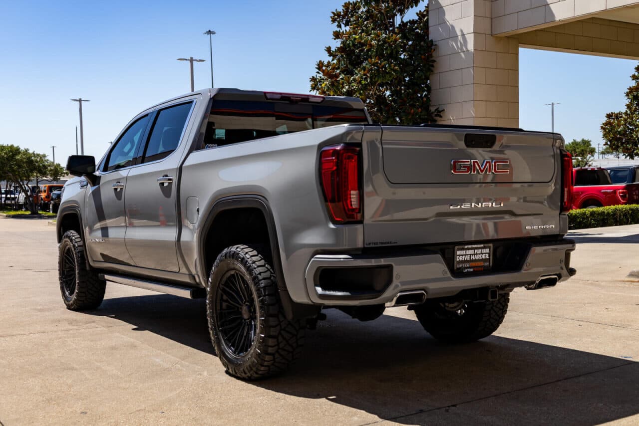 2025 GMC Sierra 1500 Denali — photo 5 of 40