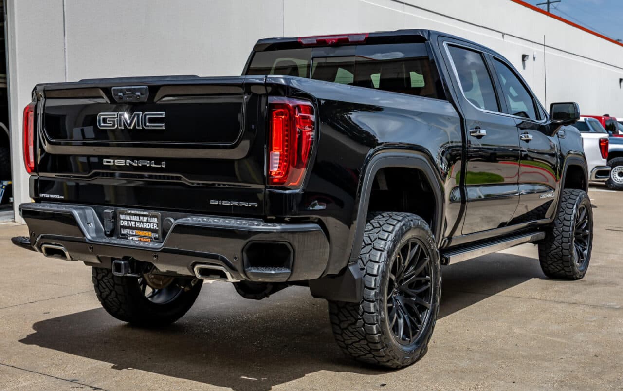 2025 GMC Sierra 1500 Denali Ultimate — photo 8 of 40