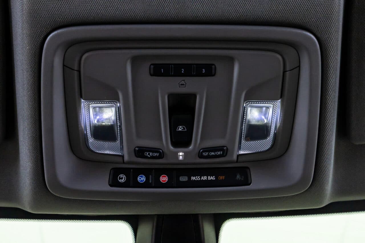 2022 GMC Sierra 1500 Limited SLT — photo 25 of 37