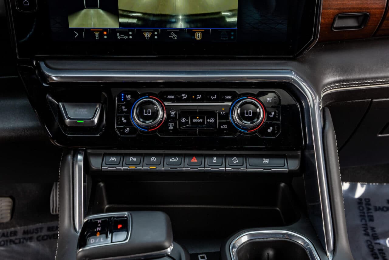 2024 GMC Sierra 1500 Denali Ultimate — photo 25 of 40