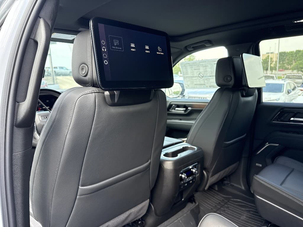 2026 GMC Yukon Denali 4WD — photo 16 of 20