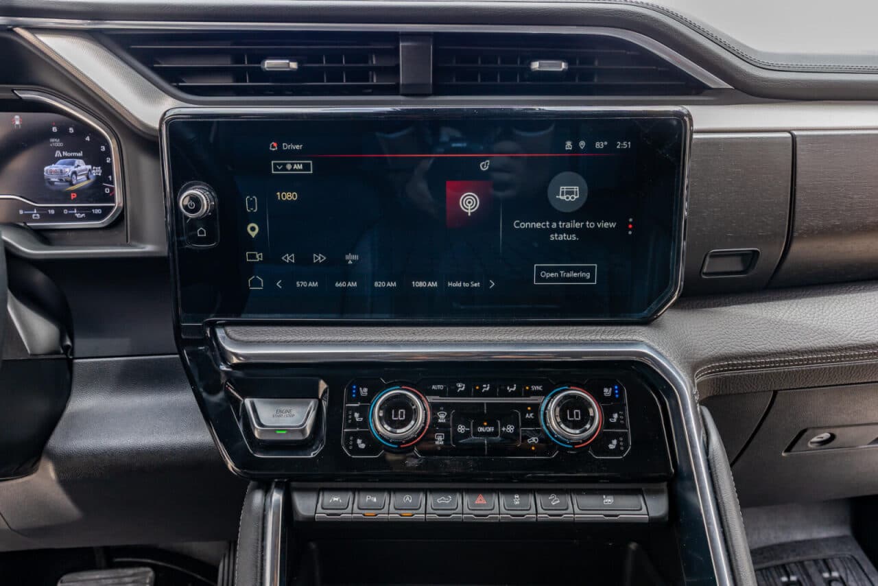 2024 GMC Sierra 1500 Denali — photo 22 of 40