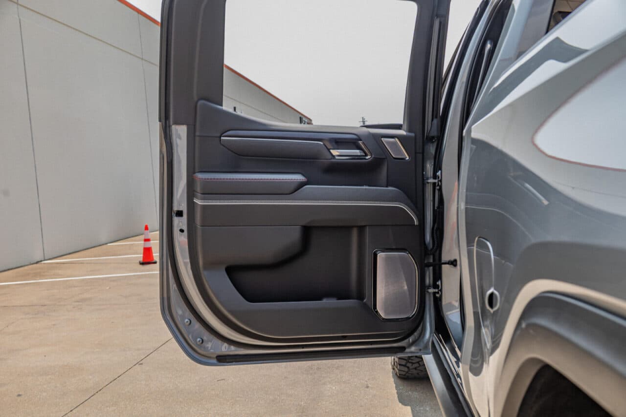 2023 GMC Sierra 1500 AT4X — photo 36 of 39