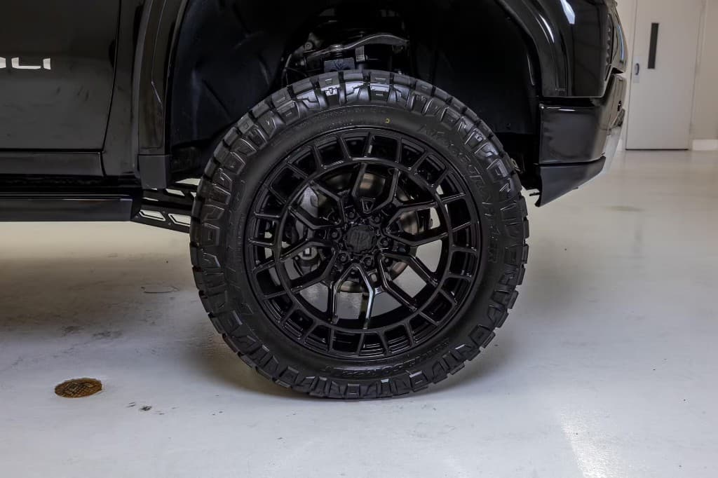2026 GMC Sierra 1500 Denali Ultimate — photo 7 of 36