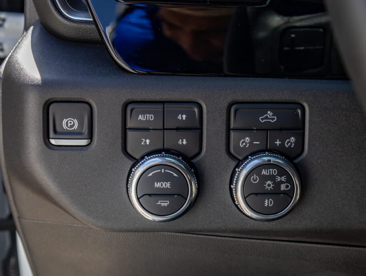 2025 GMC Sierra 1500 Elevation — photo 16 of 35