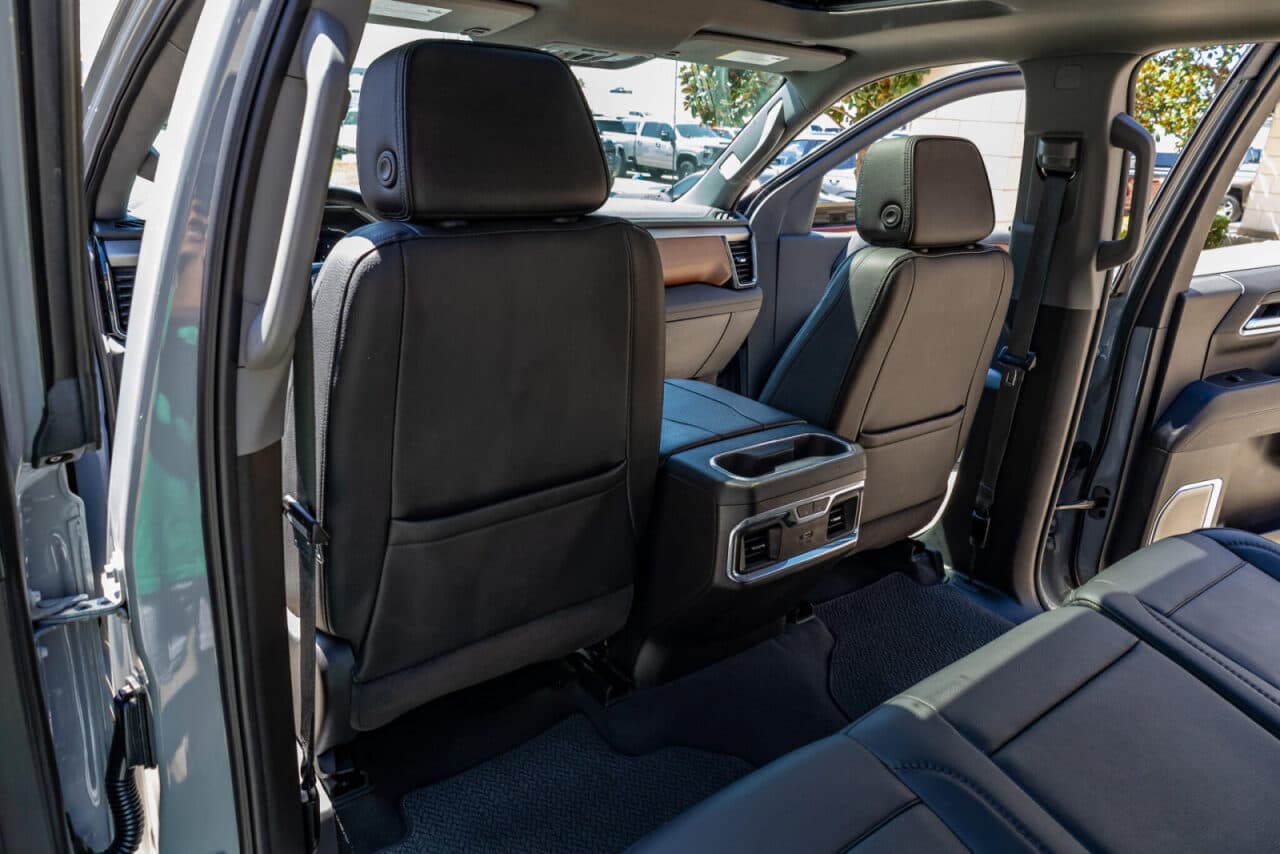 2025 GMC Sierra 1500 Denali — photo 33 of 40
