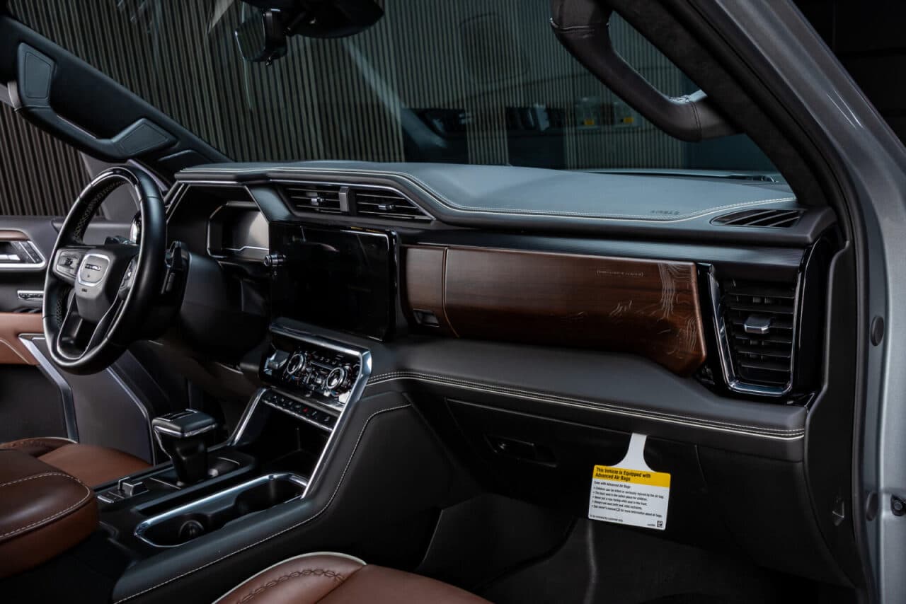 2025 GMC Sierra 1500 Denali Ultimate — photo 16 of 40