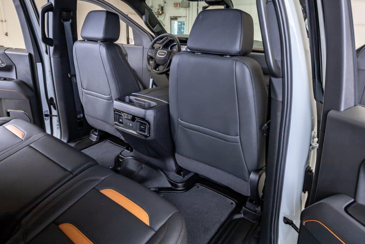 2026 GMC Sierra 1500 AT4 — photo 27 of 36