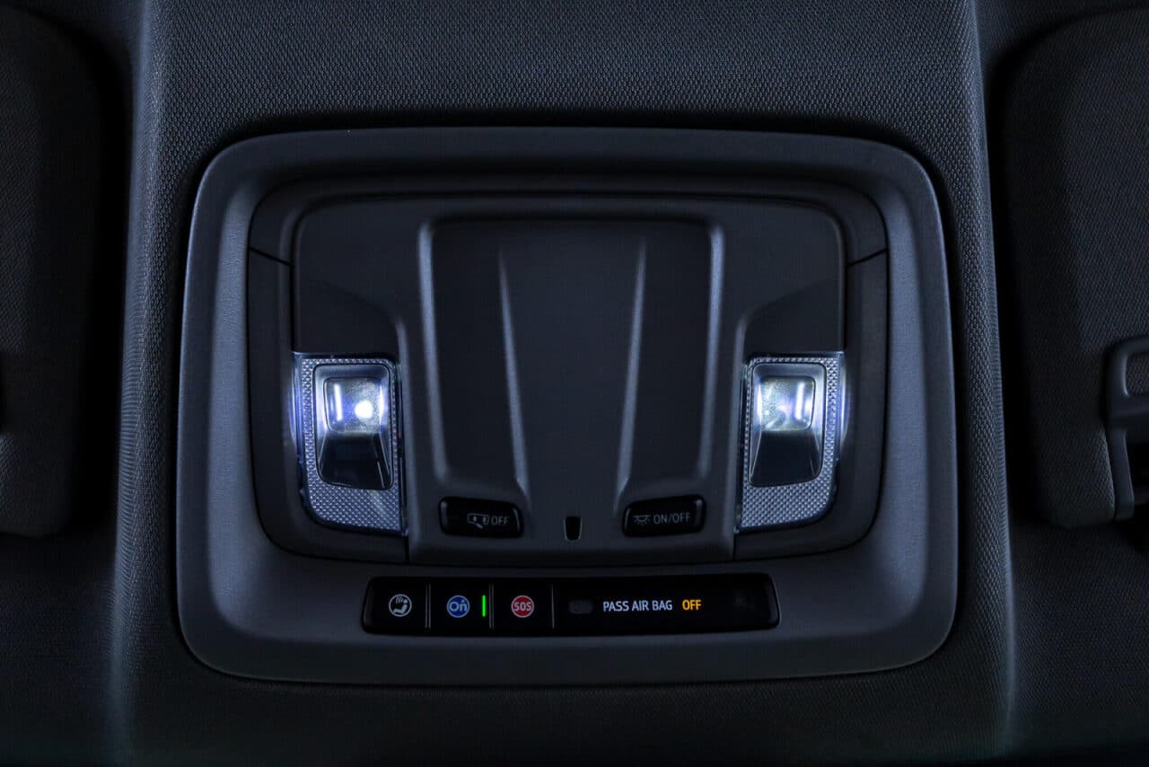 2023 GMC Sierra 1500 SLT — photo 24 of 36