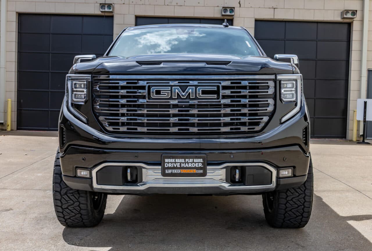 2025 GMC Sierra 1500 Denali Ultimate — photo 2 of 40
