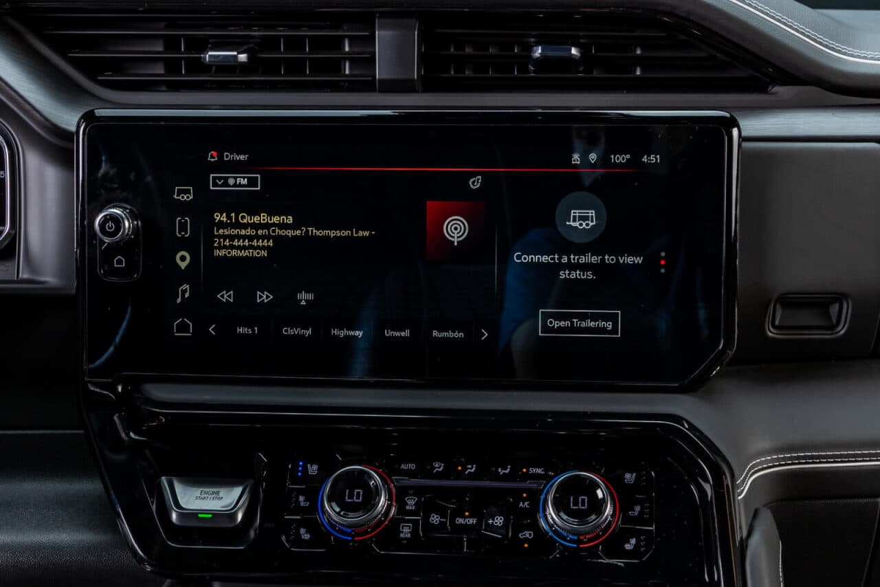 2025 GMC Sierra 1500 AT4X — photo 21 of 38