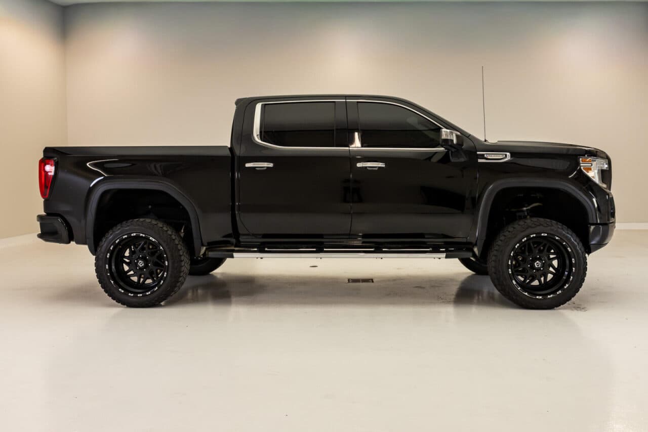 2022 GMC Sierra 1500 Limited SLT — photo 9 of 37