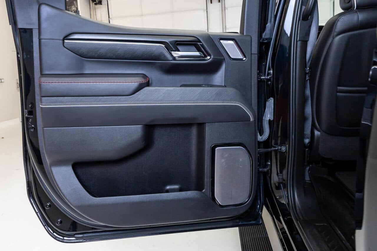 2024 GMC Sierra 1500 AT4X — photo 34 of 37