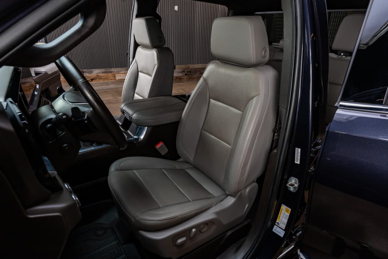 2024 GMC Sierra 1500 SLT — photo 24 of 35