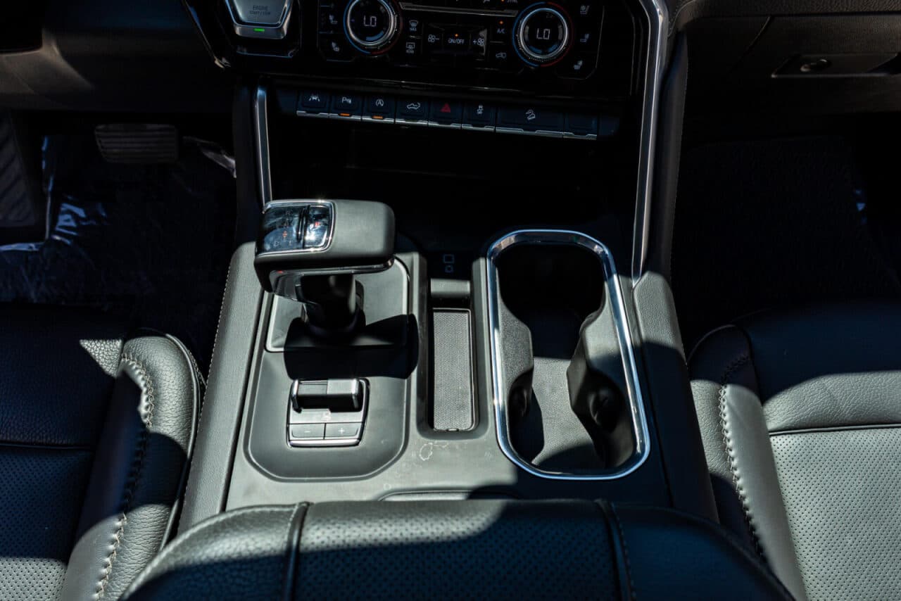 2025 GMC Sierra 1500 Denali — photo 26 of 40