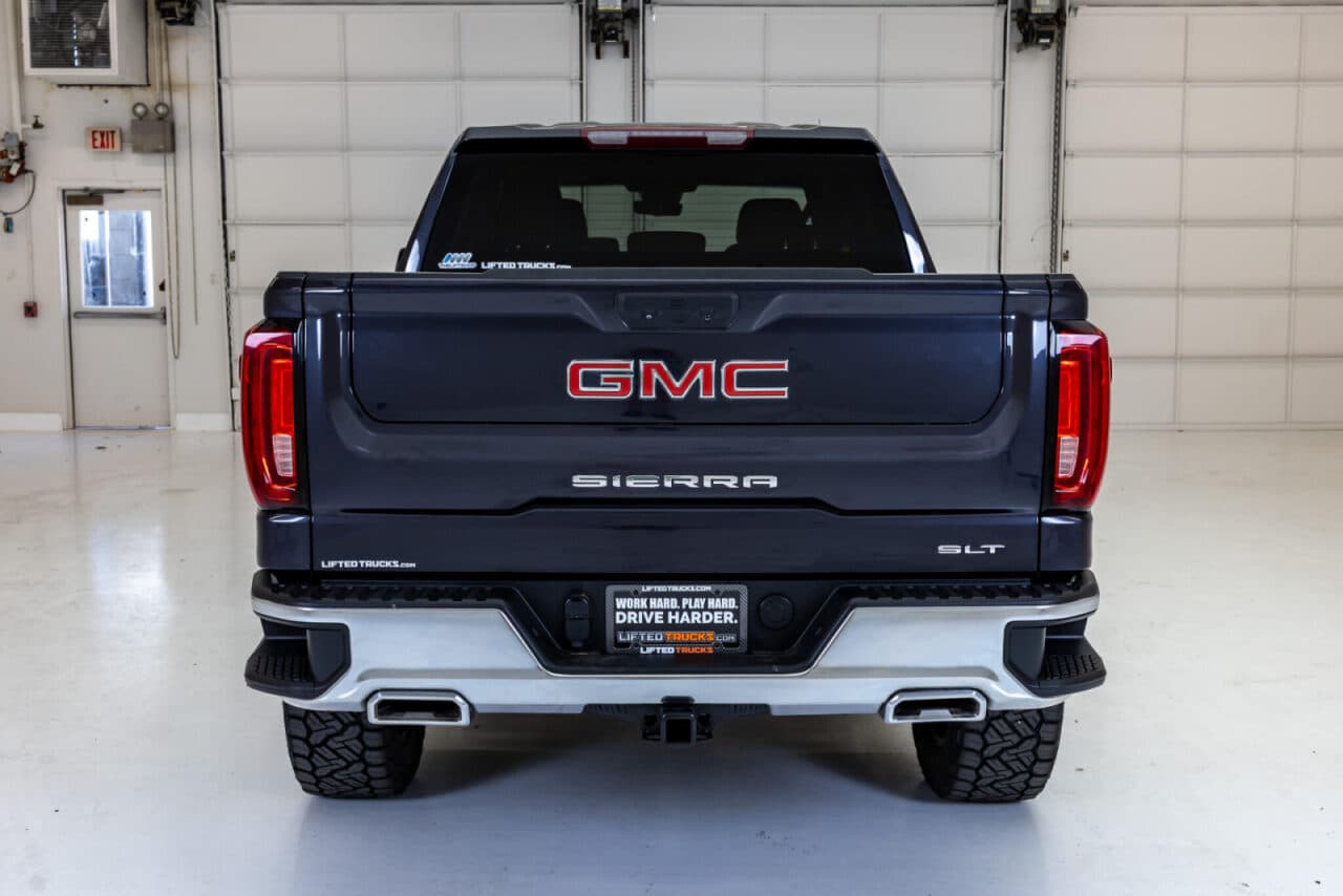 2023 GMC Sierra 1500 SLT — photo 6 of 36
