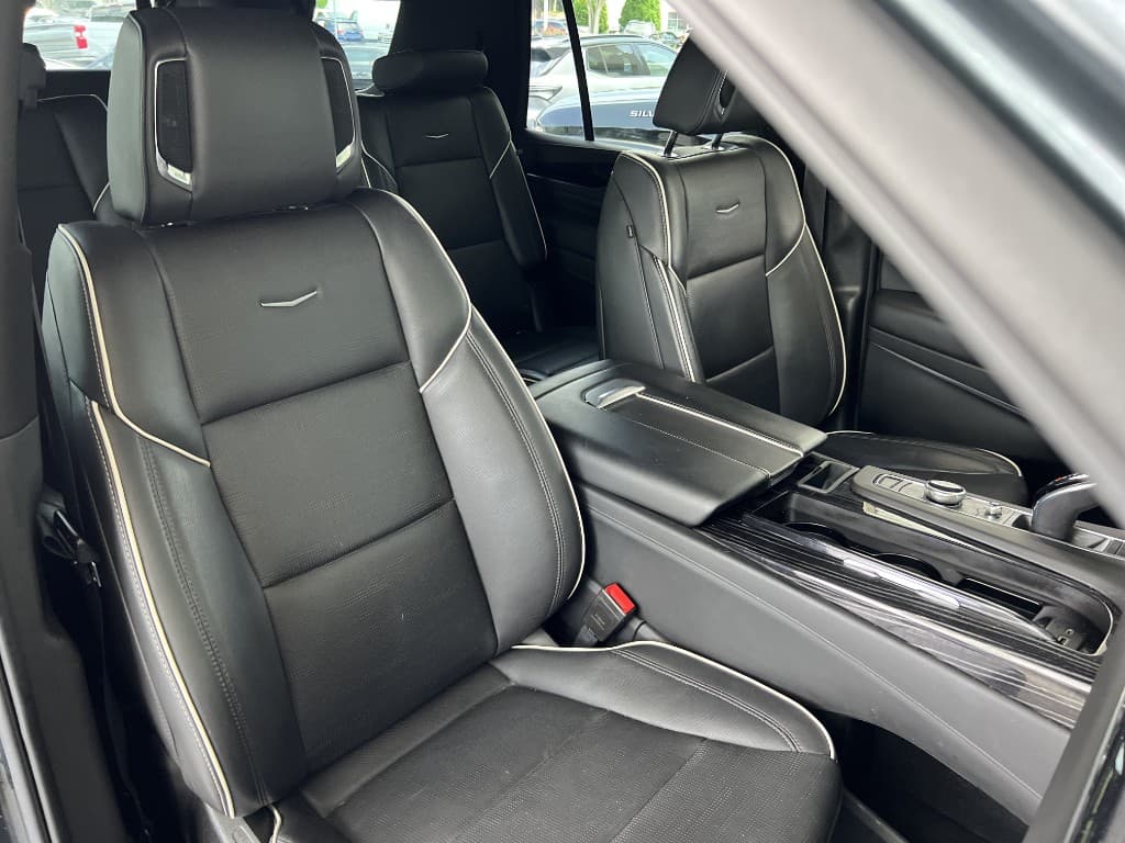 2021 Cadillac Escalade Sport — photo 24 of 27