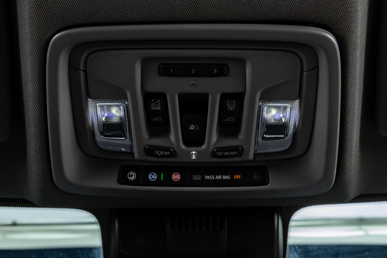 2025 GMC Sierra 1500 Denali — photo 27 of 40