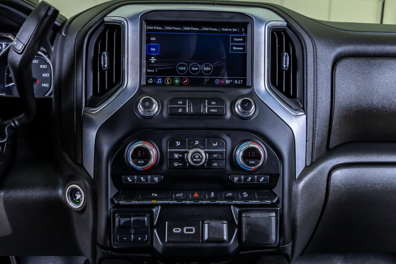 2022 GMC Sierra 1500 Limited SLT — photo 20 of 37