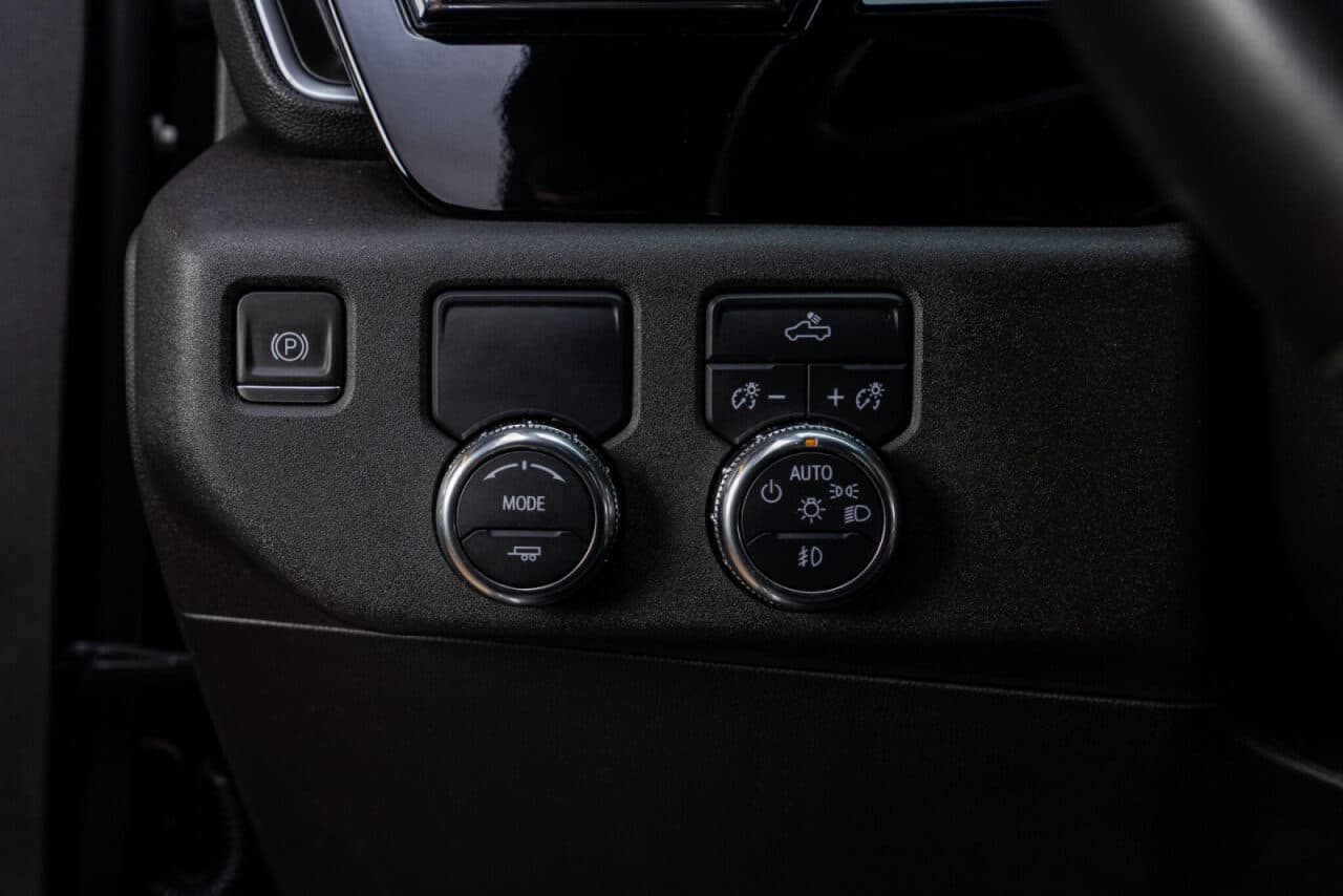 2024 GMC Sierra 1500 Elevation — photo 18 of 37