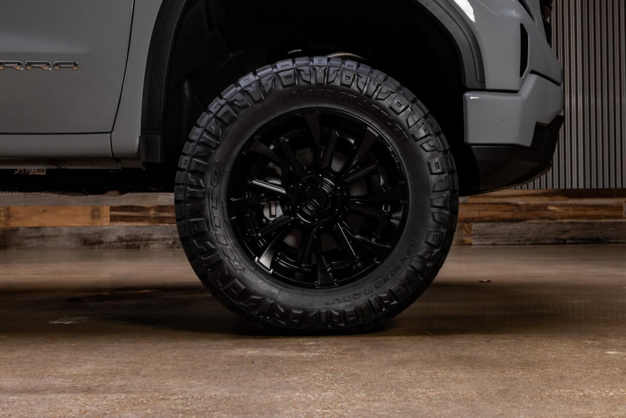 2025 GMC Sierra 1500 Pro — photo 10 of 38