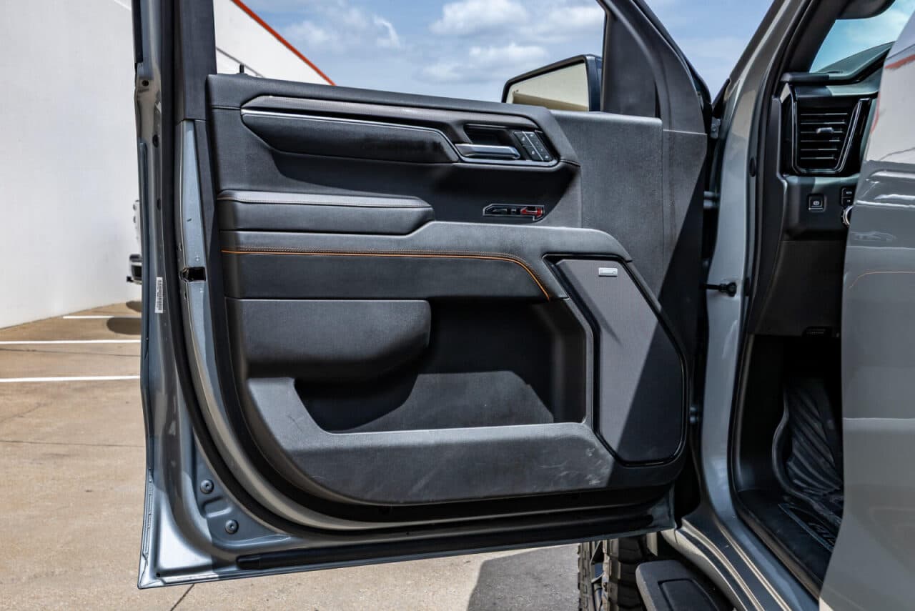 2024 GMC Sierra 1500 AT4 — photo 35 of 40