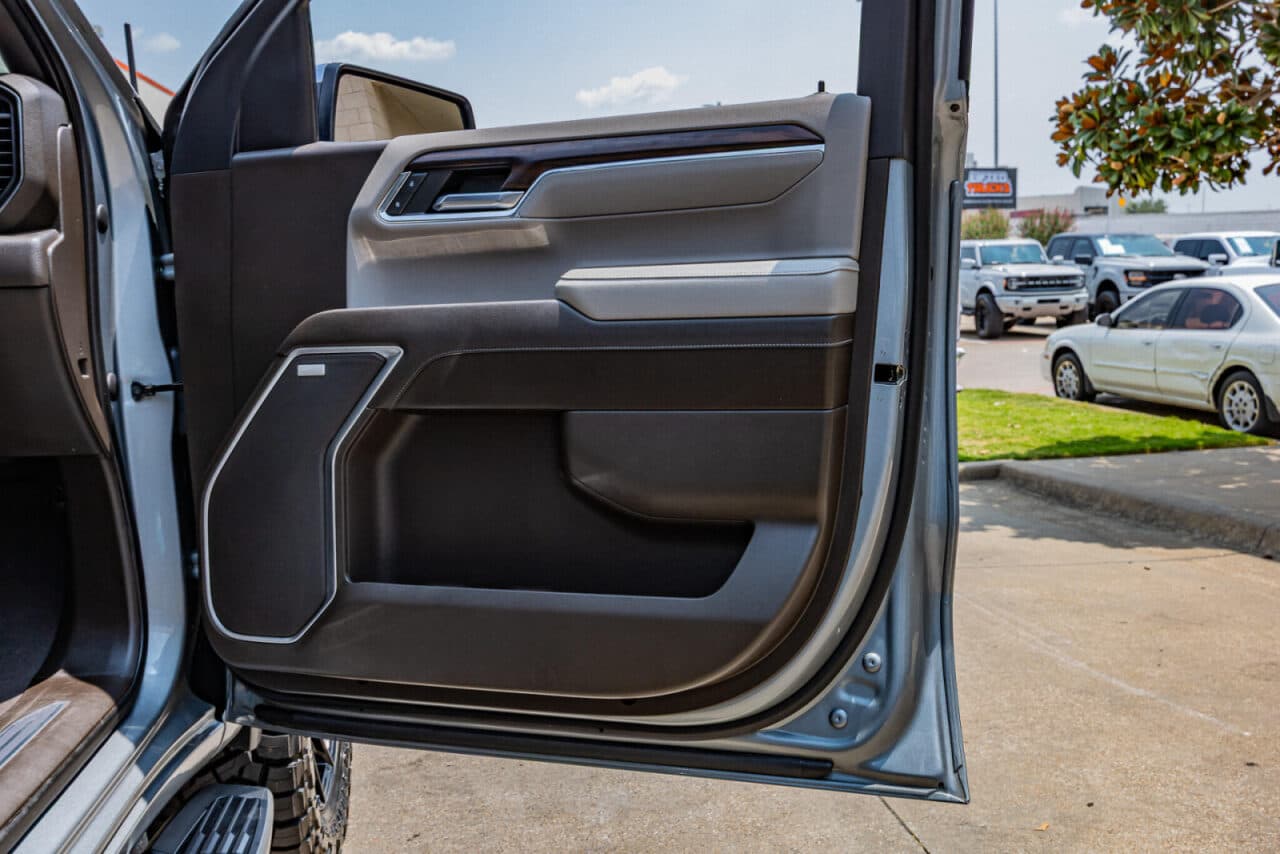 2023 GMC Sierra 1500 SLT — photo 35 of 39