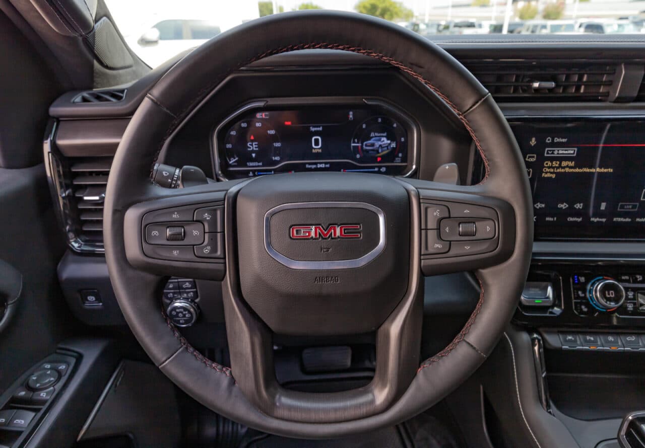2025 GMC Sierra 1500 AT4X — photo 17 of 39