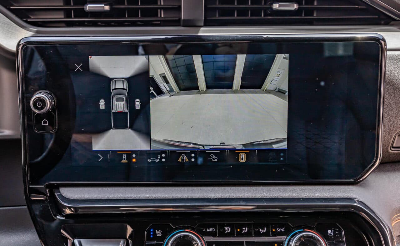 2024 GMC Sierra 1500 AT4 — photo 24 of 40