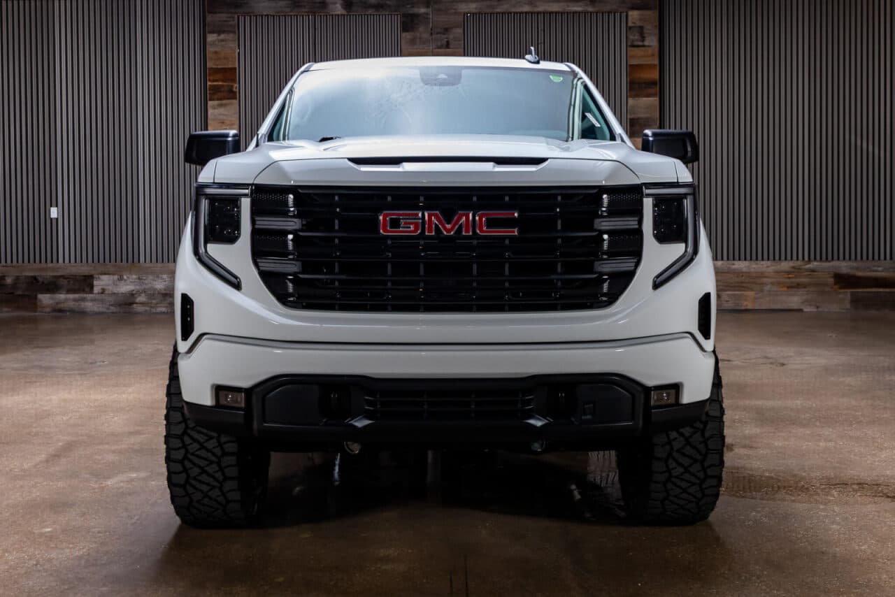 2026 GMC Sierra 1500 Elevation — photo 2 of 36