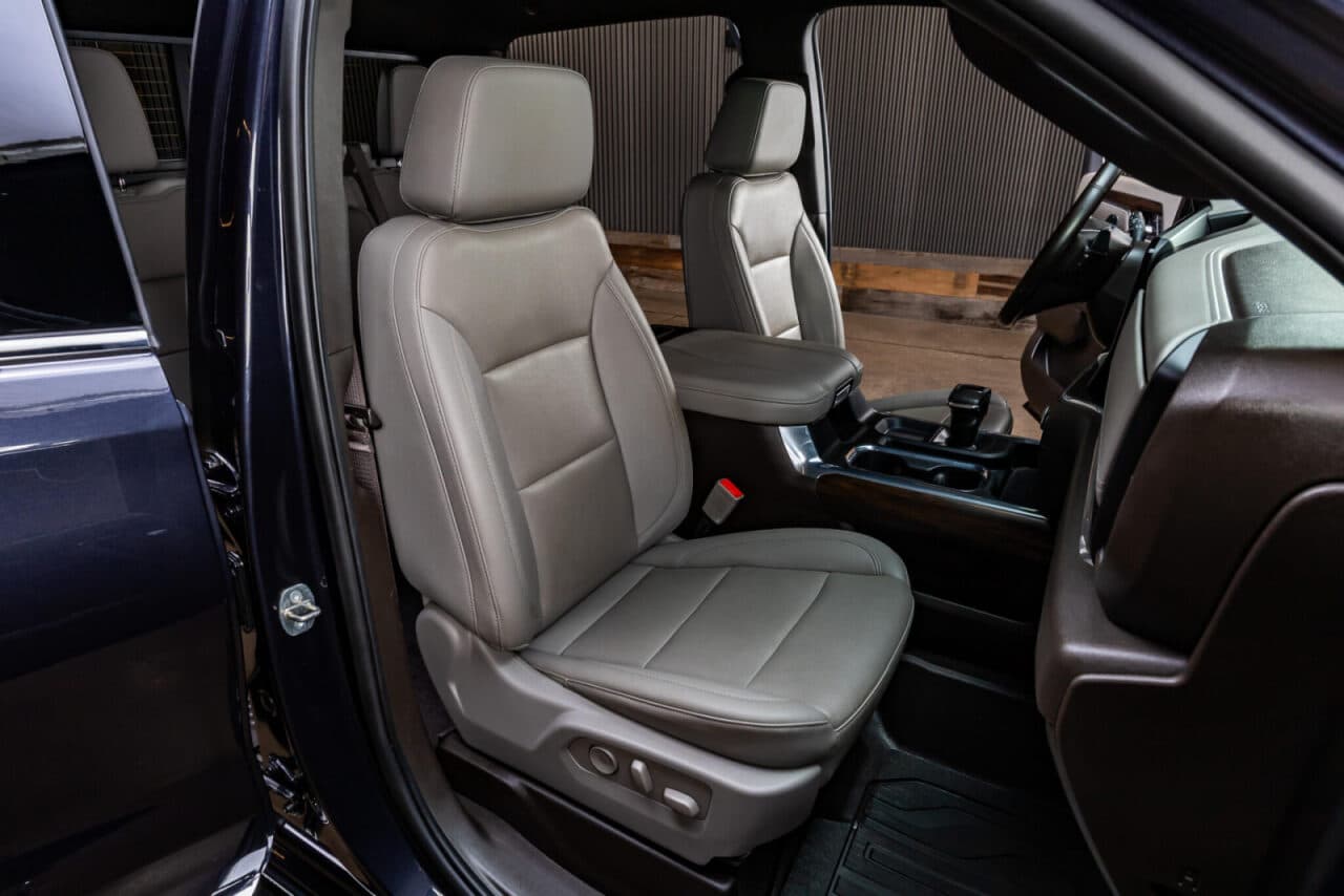 2024 GMC Sierra 1500 SLT — photo 25 of 35