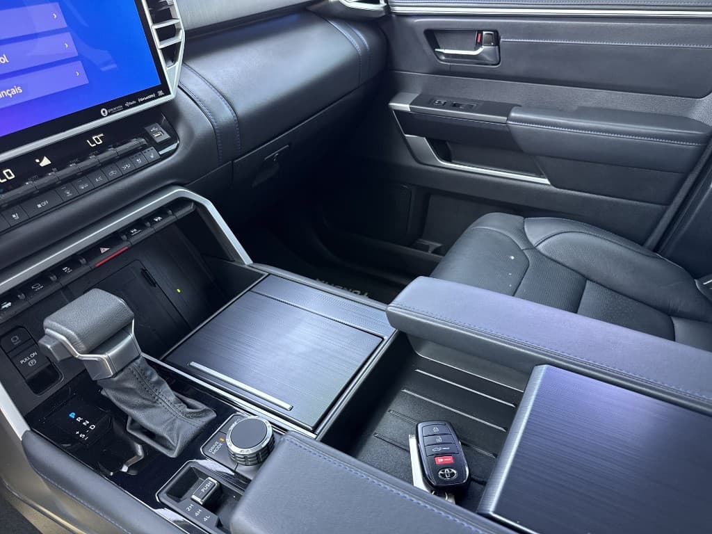 2024 Toyota Tundra Platinum Hybrid 4WD — photo 16 of 18