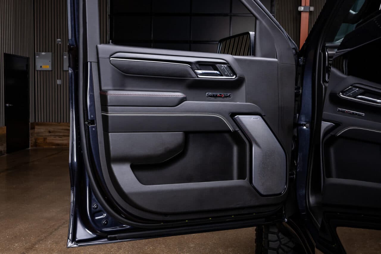 2025 GMC Sierra 1500 AT4X — photo 33 of 38