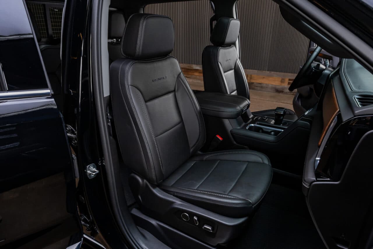 2026 GMC Sierra 1500 Denali — photo 28 of 38