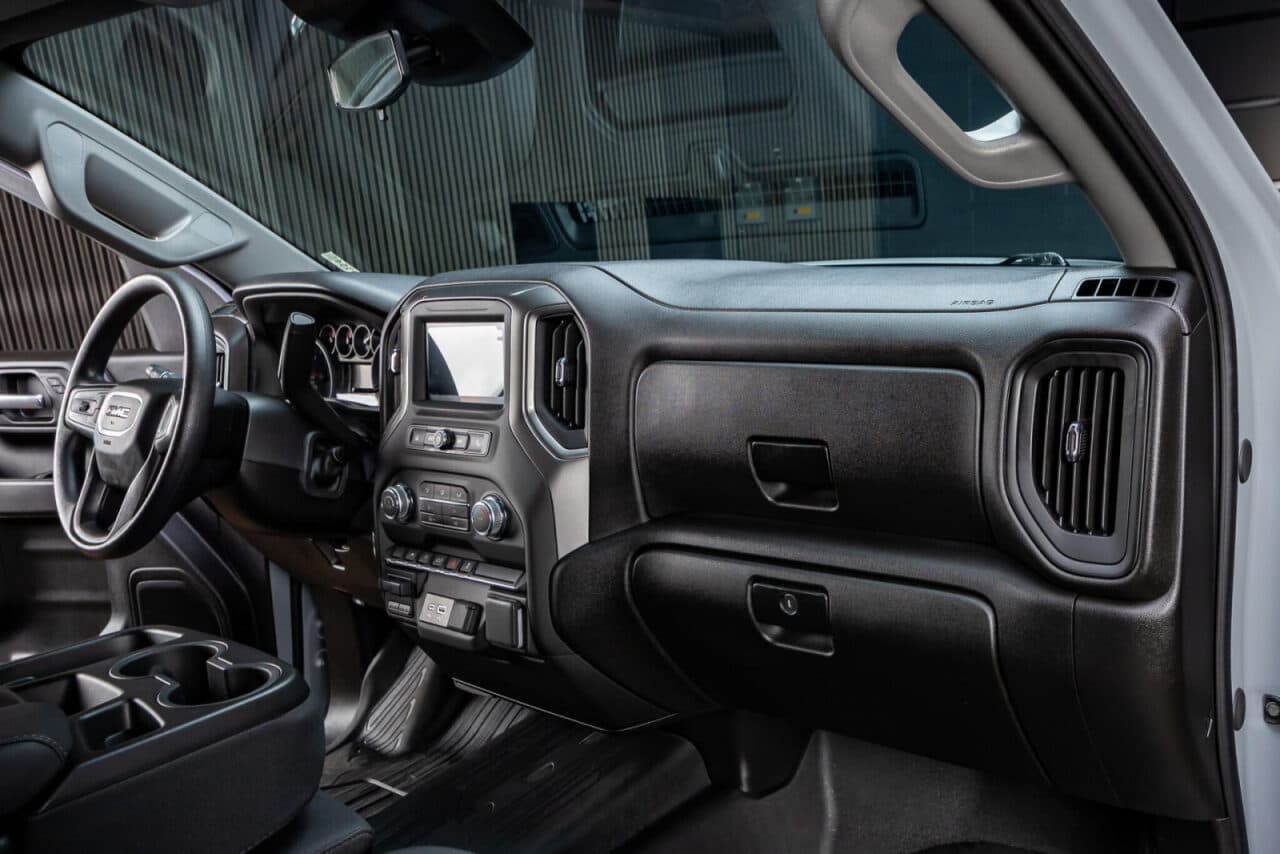 2025 GMC Sierra 1500 Pro — photo 15 of 38