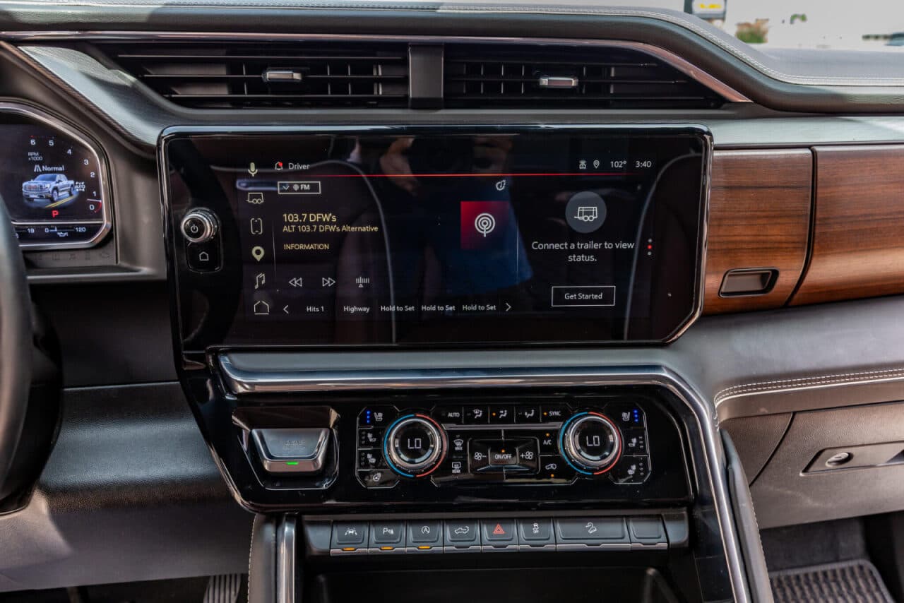 2025 GMC Sierra 1500 Denali Ultimate — photo 22 of 40