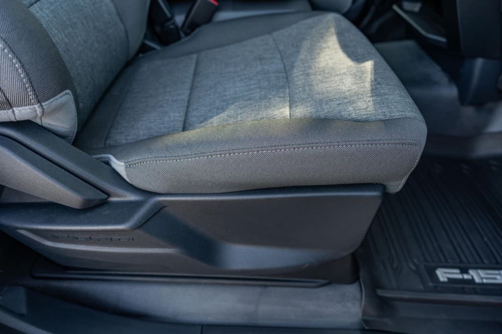 2024 Ford F-150 XL Regular Cab 4x4 — photo 25 of 36