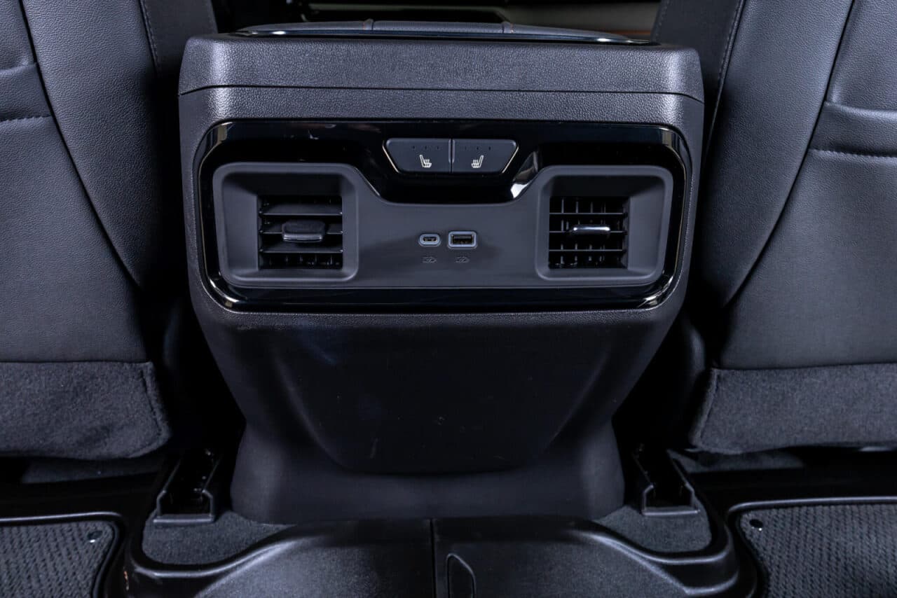2026 GMC Sierra 1500 AT4 — photo 28 of 36