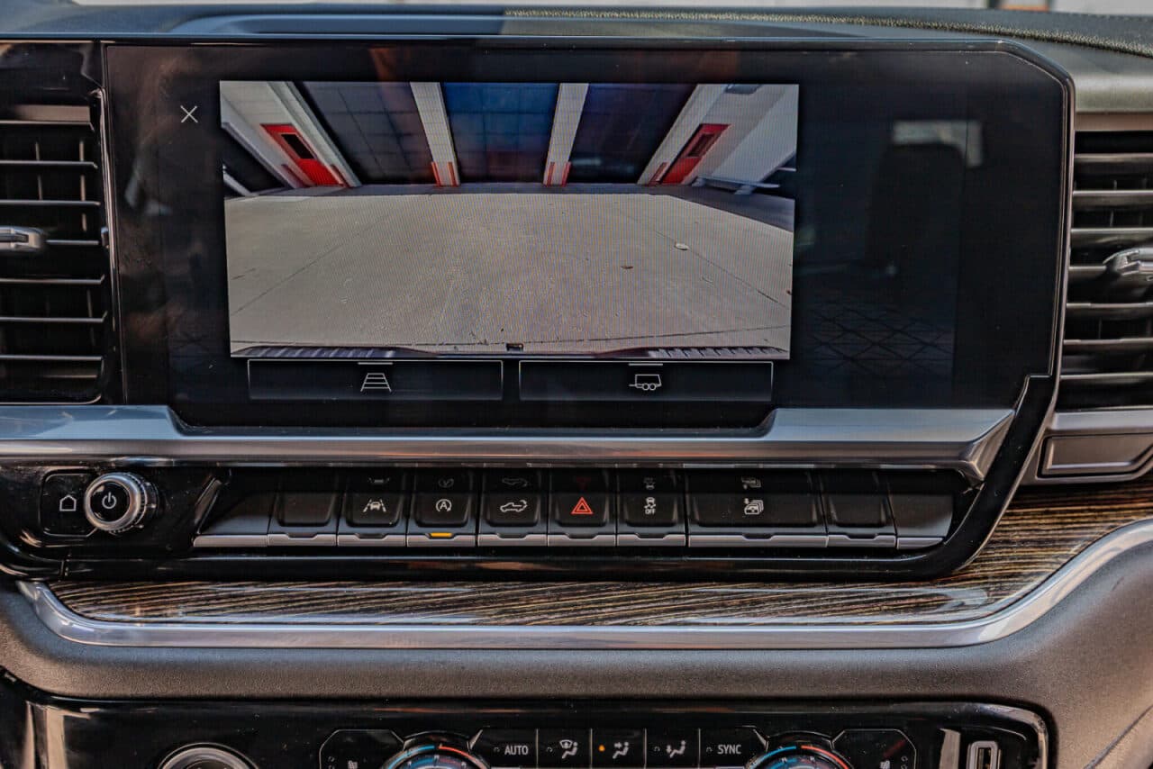 2024 GMC Sierra 1500 Elevation — photo 23 of 38
