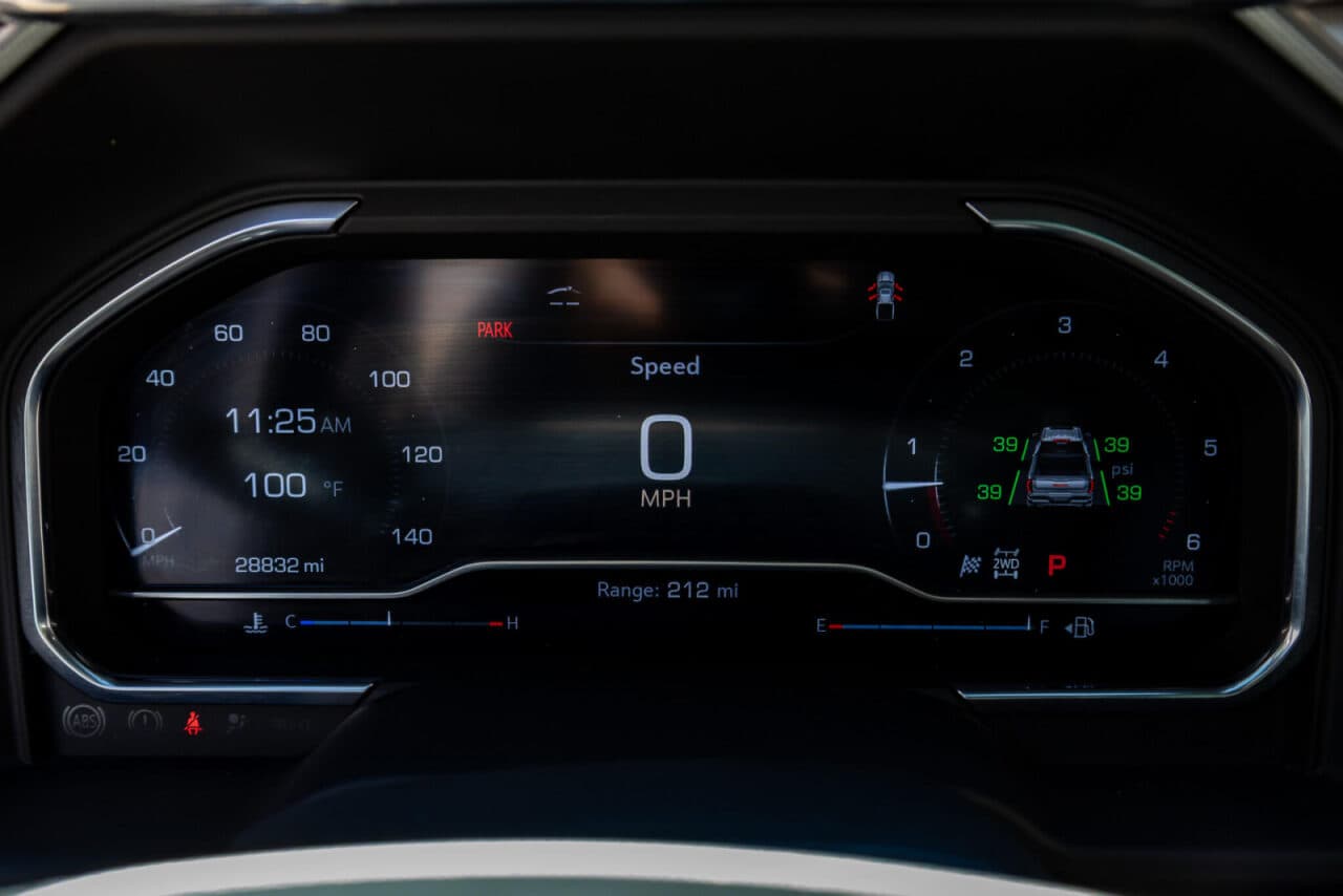 2025 GMC Sierra 1500 Denali — photo 18 of 40