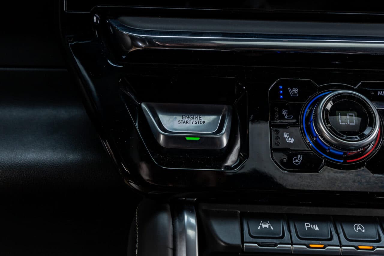 2025 GMC Sierra 1500 Denali Ultimate — photo 21 of 40
