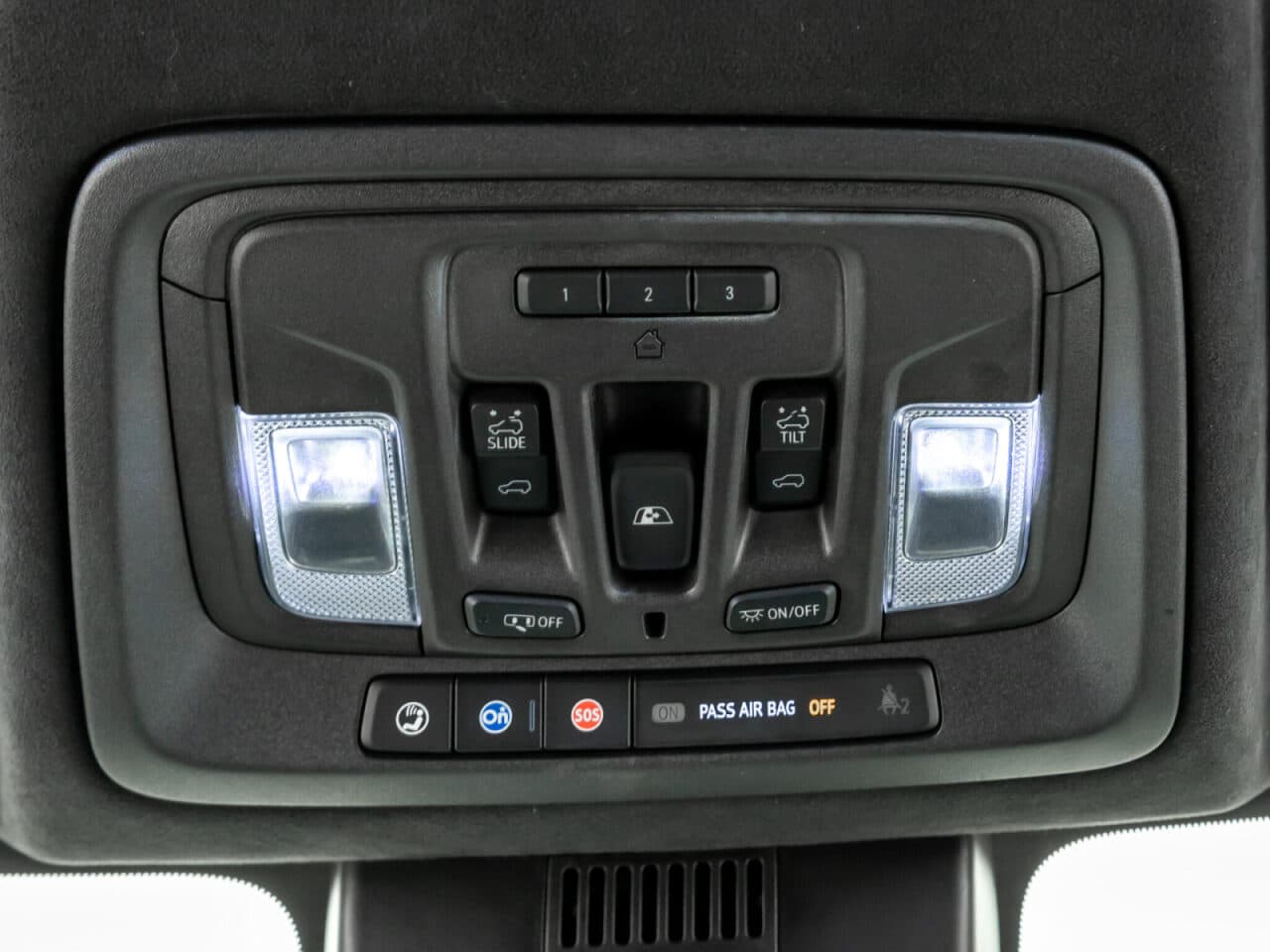 2023 GMC Sierra 1500 AT4X — photo 24 of 37