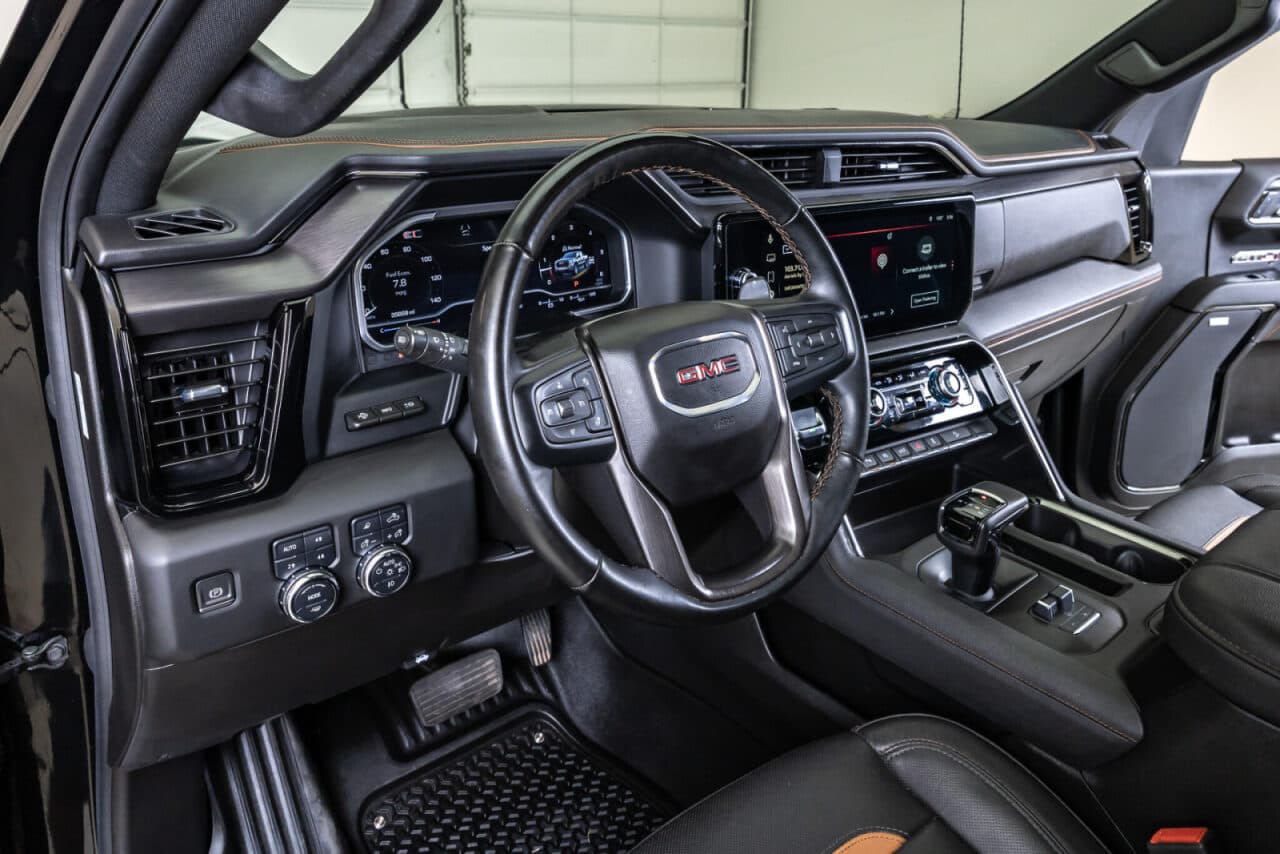 2024 GMC Sierra 1500 AT4 — photo 15 of 40