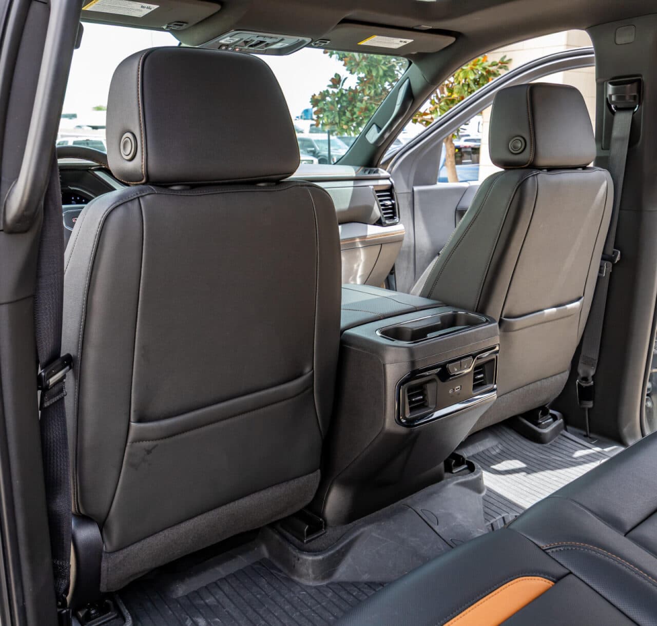 2024 GMC Sierra 1500 AT4 — photo 33 of 40