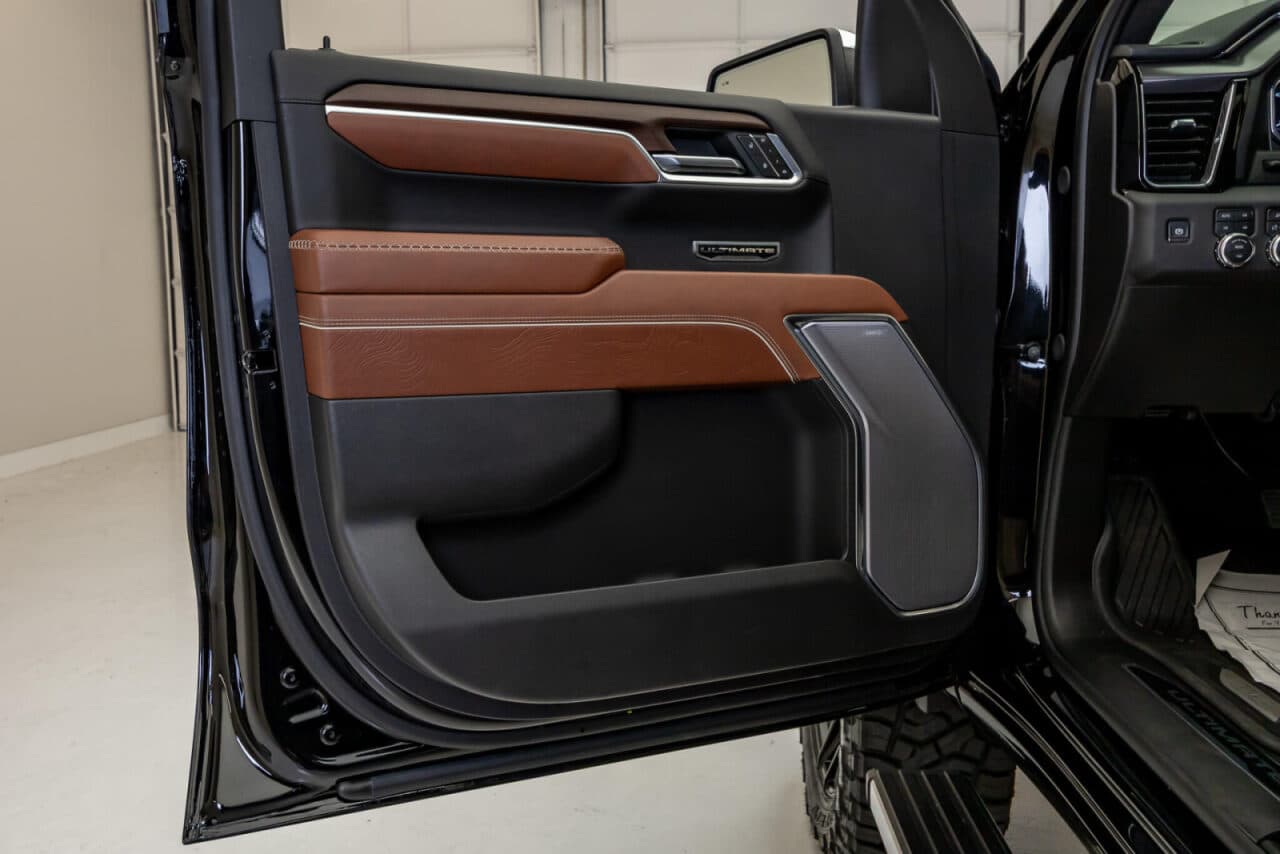 2025 GMC Sierra 1500 Denali Ultimate — photo 33 of 38